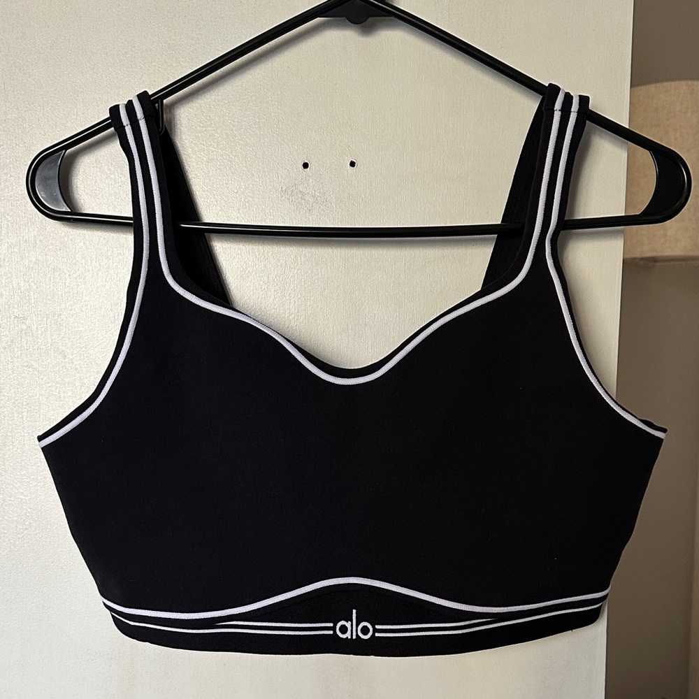 ALO Yoga Airbrush Heart Throb Bra